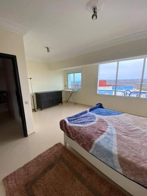 View Apartments Лараш Екстериор снимка